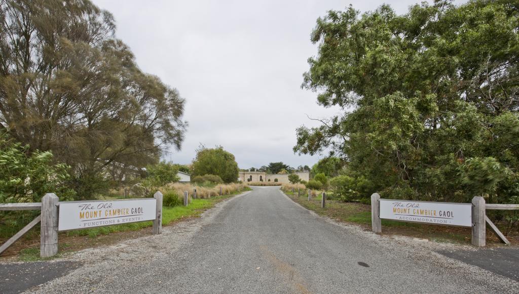 The Old Mount Gambier Gaol Hotel ภายนอก รูปภาพ