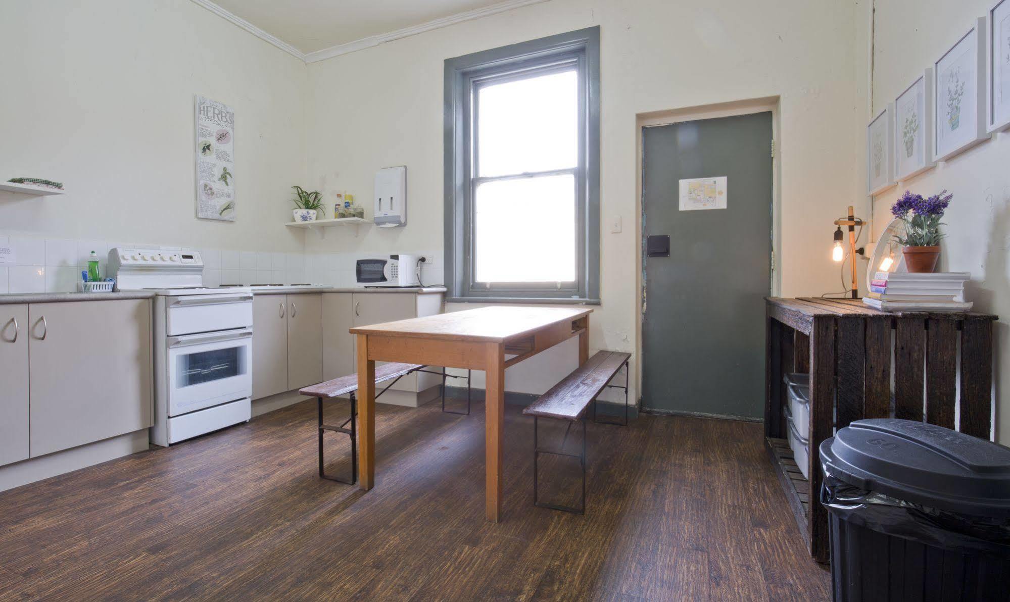 The Old Mount Gambier Gaol Hotel ภายนอก รูปภาพ