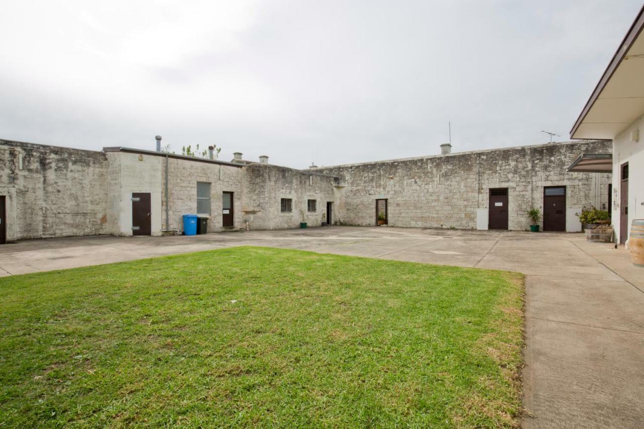 The Old Mount Gambier Gaol Hotel ภายนอก รูปภาพ